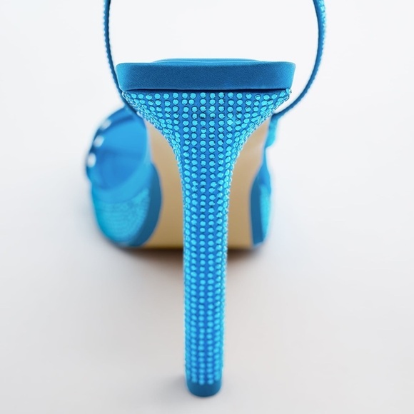NWT. Zara Blue Heeled Sandals with Rhinestones. Size 8. - Picture 5 of 7